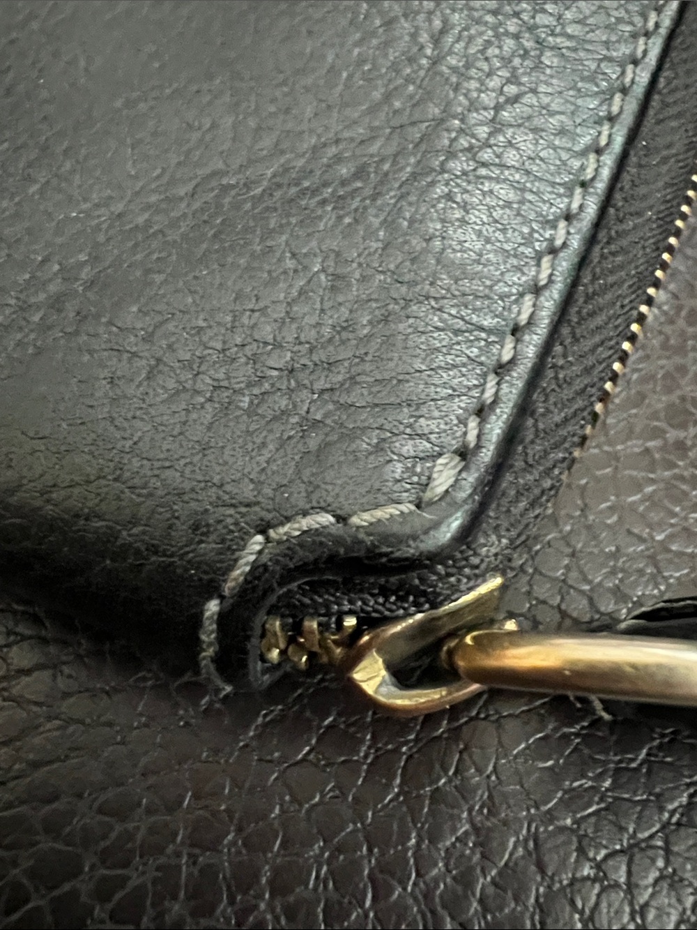 Chloe Marcie Black Leather Zip Wallet with Gold Hardware - Picture 11 of 12